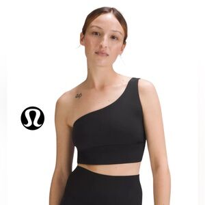 lululemon Align™ Asymmetrical Bra
Light Support, A/B Cup size 6